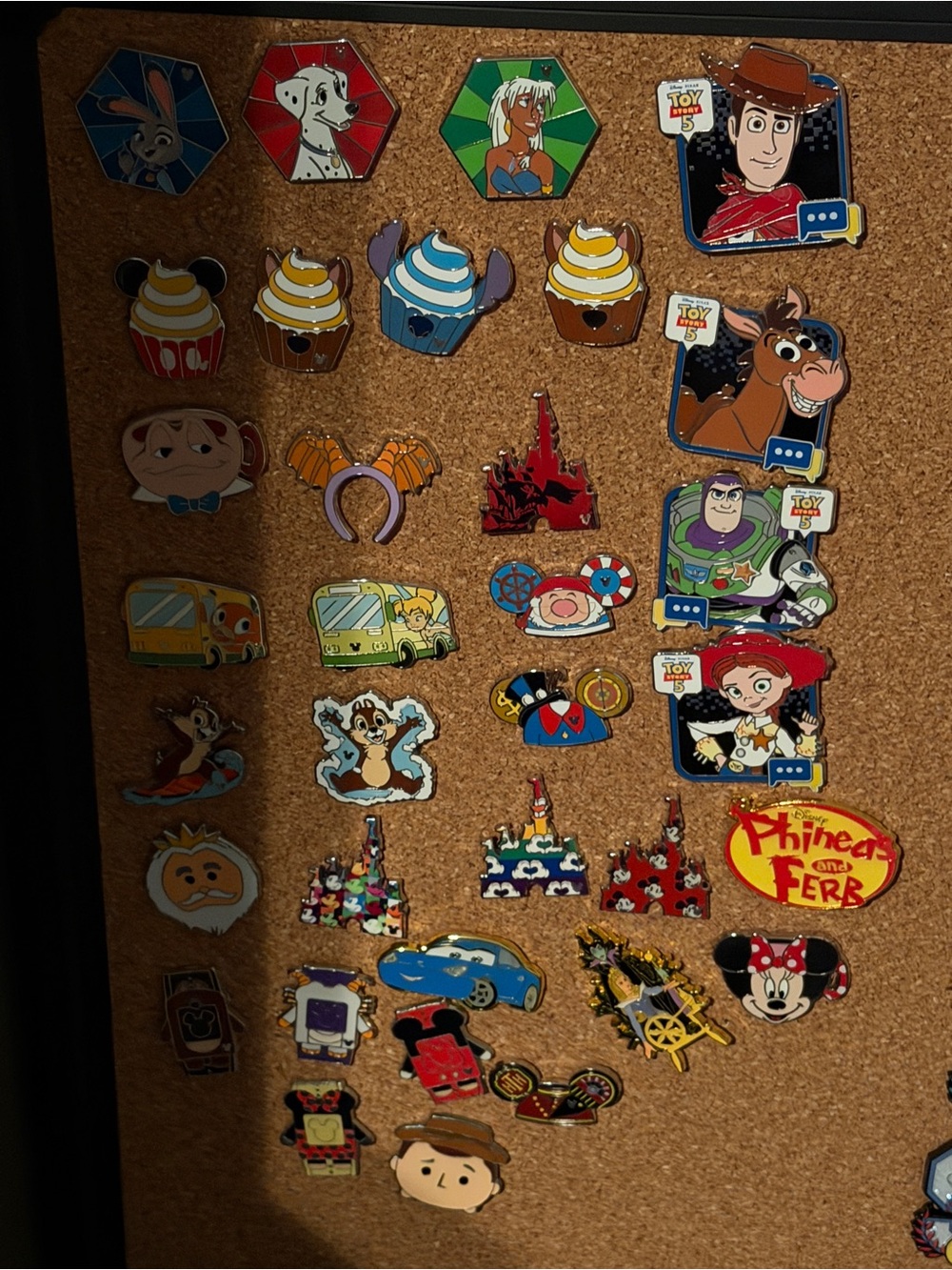 Disney Pin Set 34 pins— Assorted Colors